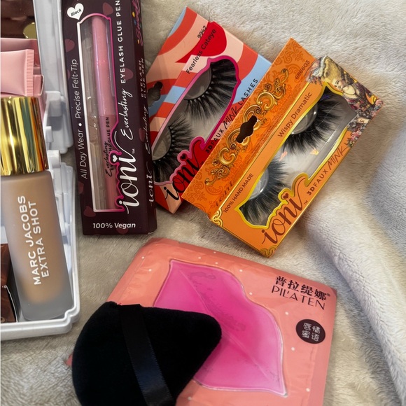 NEW Makeup Luxury Bundle Marc Jacobs Kylie - Picture 6 of 7